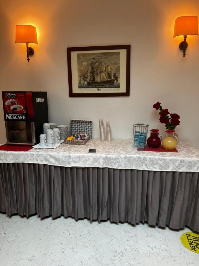 Hotel Trieste リッチョーネ エクステリア 写真