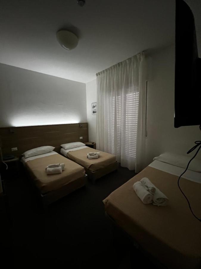 Hotel Trieste リッチョーネ エクステリア 写真