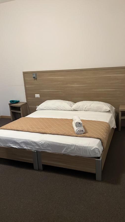 Hotel Trieste リッチョーネ エクステリア 写真