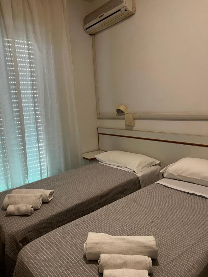 Hotel Trieste リッチョーネ エクステリア 写真