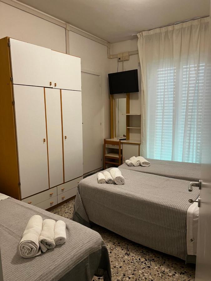 Hotel Trieste リッチョーネ エクステリア 写真